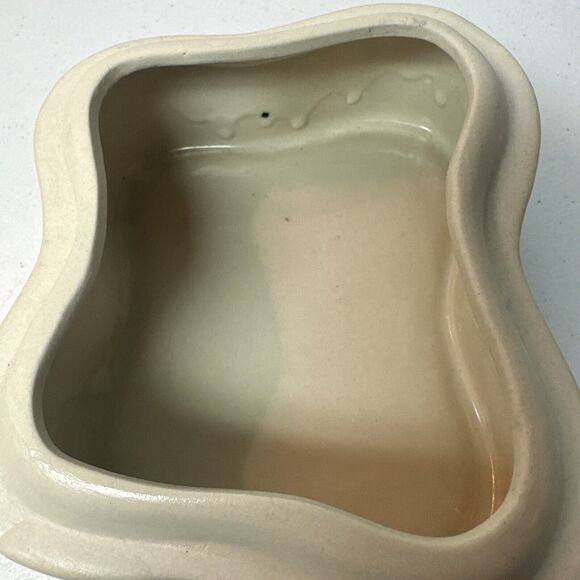 Vintage Ceramic Hand painted Butterfly Shaped Trinket Box - Picture 4 of 6